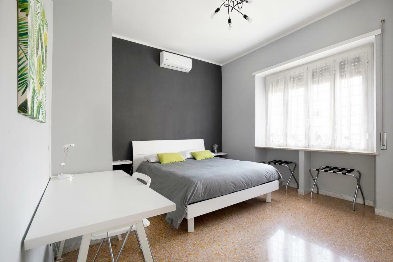 Enjoy Porta Furba Villa Rome Luaran gambar